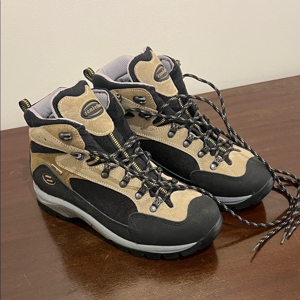 Zamberlan Women's Tan & Black Lace-Up Hiking Boots